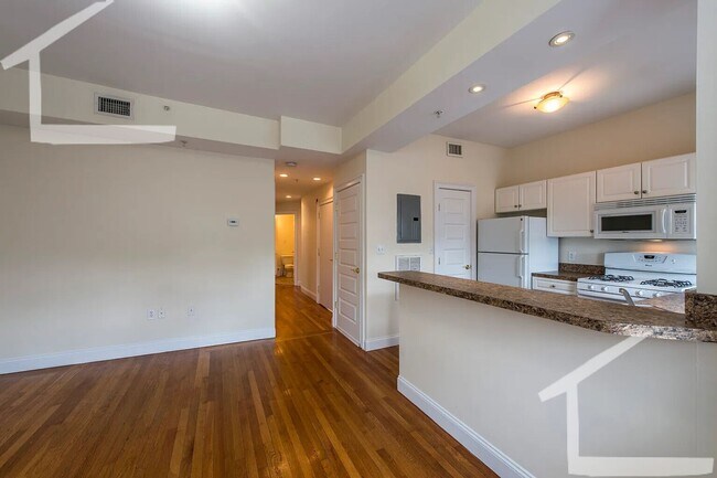 Foto del edificio - Bright, Renovated Packard's Corner 2Bed/2 ...