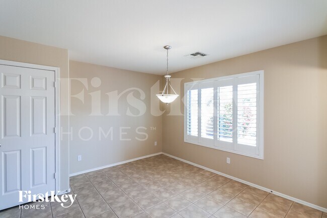 Building Photo - 7015 S 43rd Dr