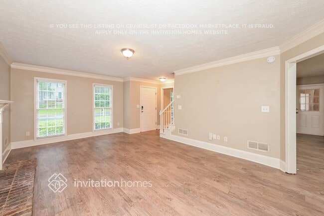 Building Photo - 3453 Woodlaurel Dr