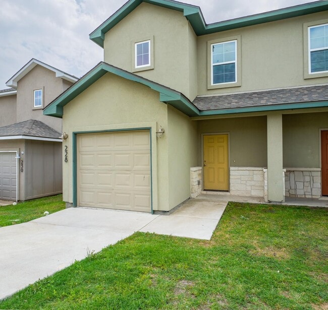 Building Photo - 226 Peruna Dr