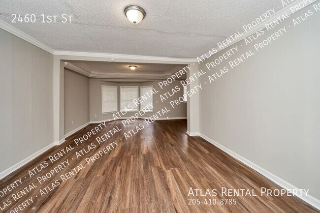 Foto del edificio - 2460 1st St