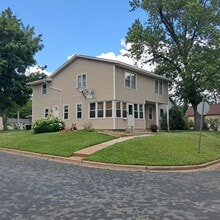 Building Photo - 401 Lewis St