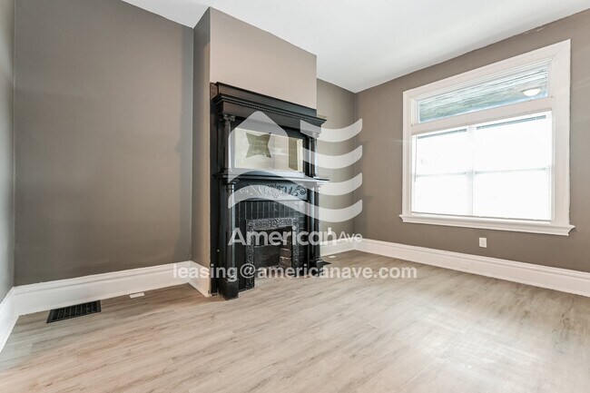 Foto del edificio - 253 Watson Blvd