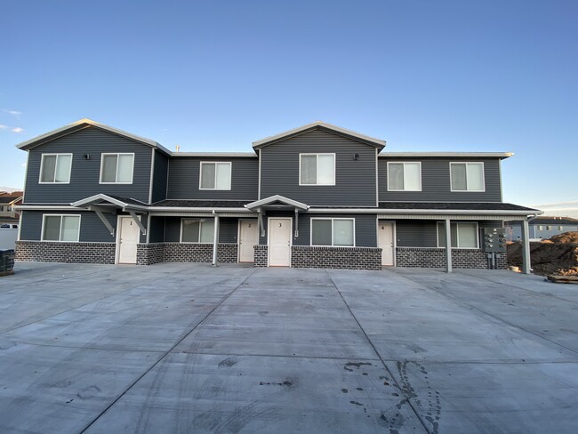 Building Photo - 2626 W 450 N