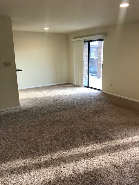 Living Room Into Dining Room - 27 Trolley Sq