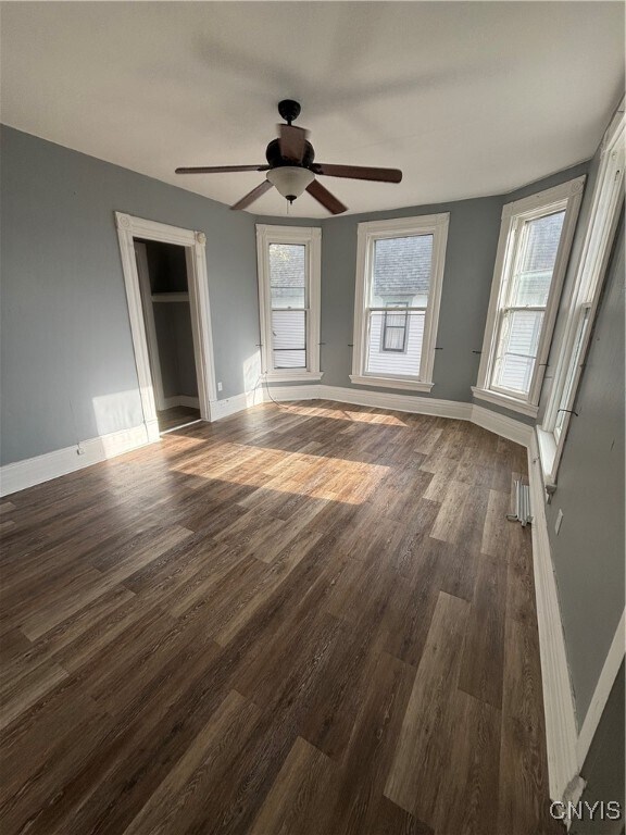 Foto del edificio - 117 N School St