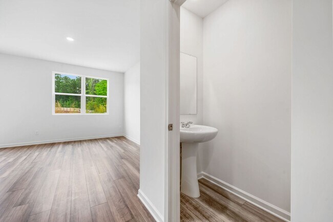 Foto del edificio - Brand New in Locust Grove!