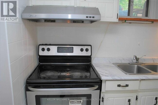 Building Photo - 53 Silvio Ave