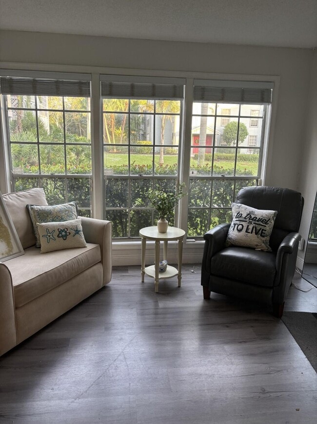 Building Photo - 5048 Heatherhill Ln