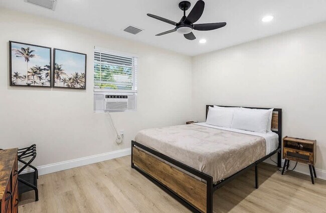 Foto del edificio - 4603 N Ocean Blvd