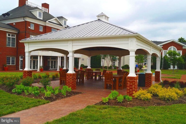 Foto del edificio - 16353 Gangplank Ln