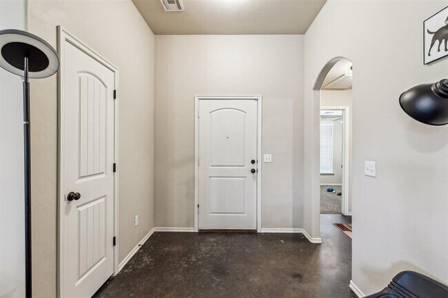 Foto del edificio - 1012 SW 13th St