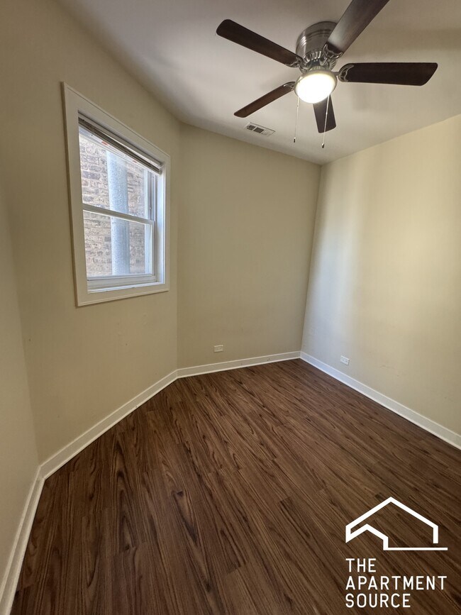 Foto del edificio - 3550 W Lawrence Ave