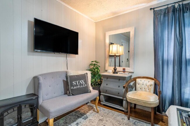 Foto del edificio - 714 E Jefferson St