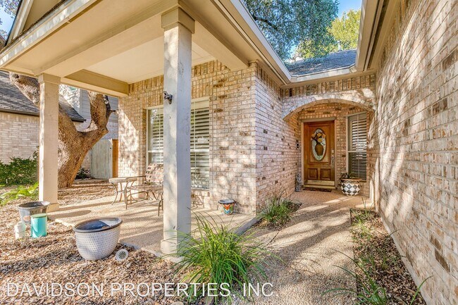 Building Photo - 3 br, 2 bath House - 2027 Thicket Trail Dr