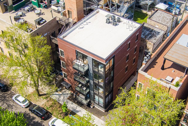 Building Photo - 3710 N Kenmore Ave