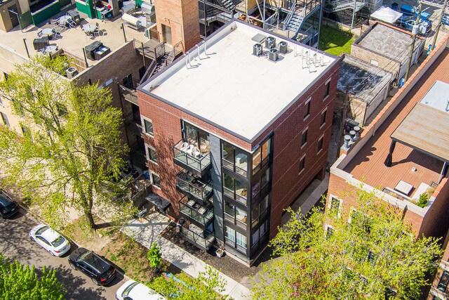 Foto del edificio - 3710 N Kenmore Ave