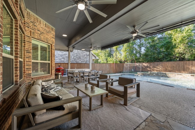 Building Photo - 27 Fury Ranch Pl