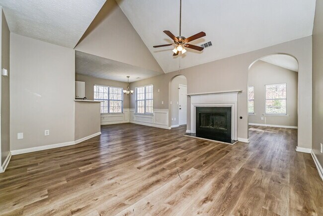 Foto del edificio - 654 Highpoint Way