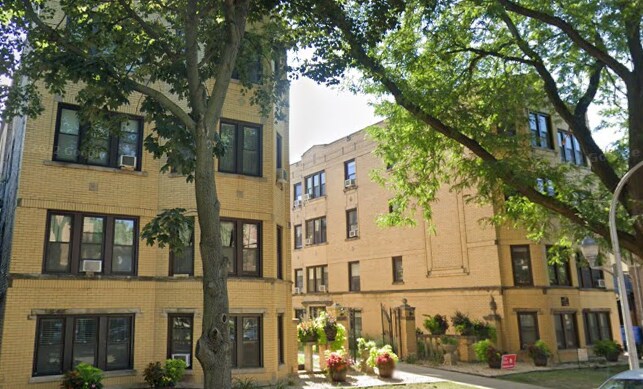 Foto del edificio - 3824 N Greenview Ave