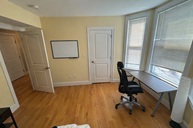 Foto del edificio - 183 River St