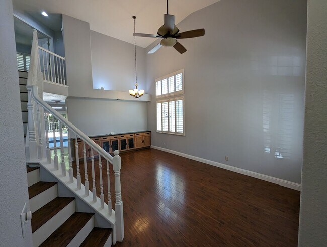 Foto del edificio - Beautiful 3bed 2.5bath 2 story home located in Rivergate Gated Community