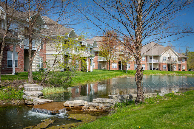 Foto del edificio - The Fields of New Durham Apartment Homes