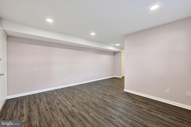 Building Photo - 4411 Falls Bridge Dr