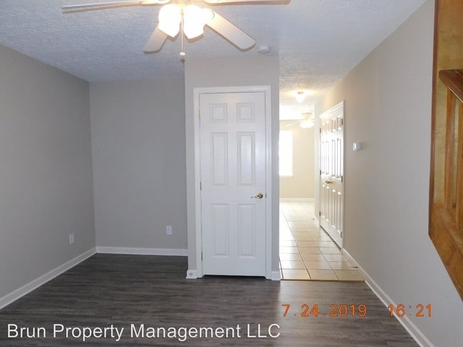 Building Photo - 3635 Starview Way