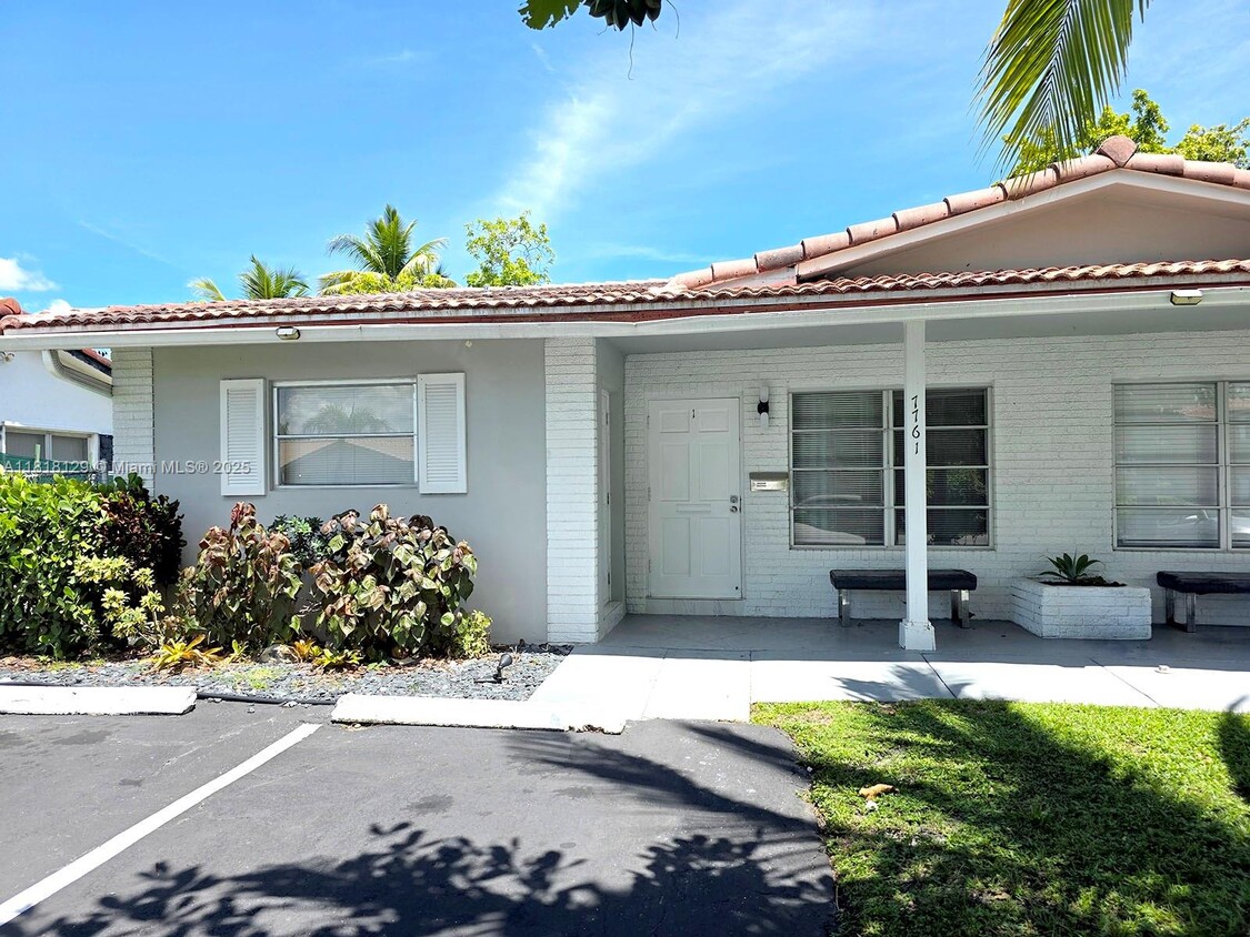 Primary Photo - 7761 NW 42nd Pl