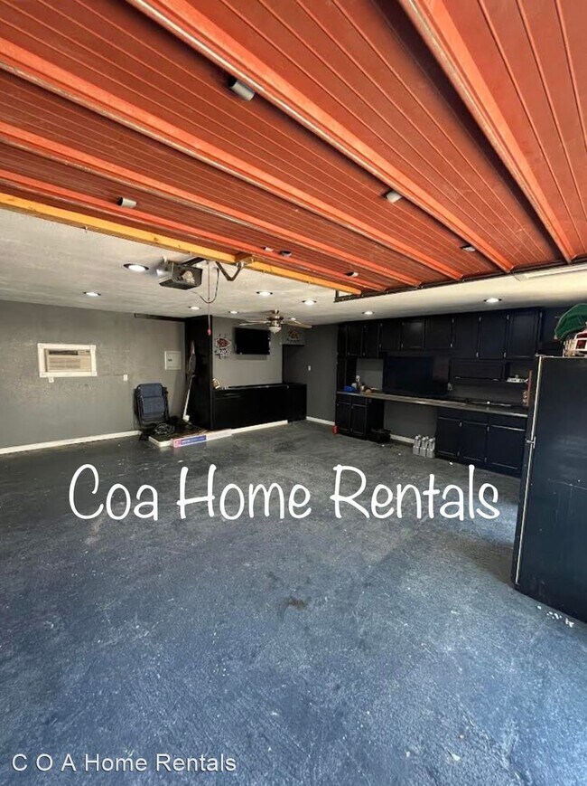 Foto del edificio - 3 br, 1 bath House - 910 N. Derby Ave