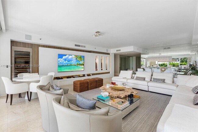 Foto del edificio - 2021 Fisher Island Dr