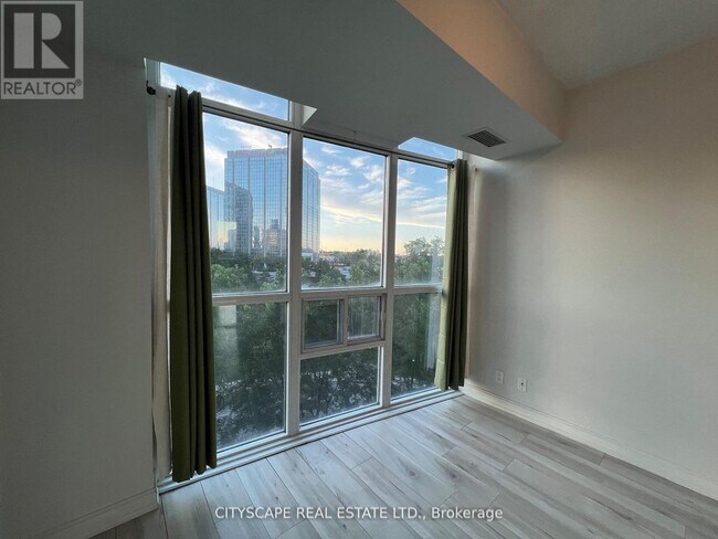 Building Photo - 80 Absolute Ave