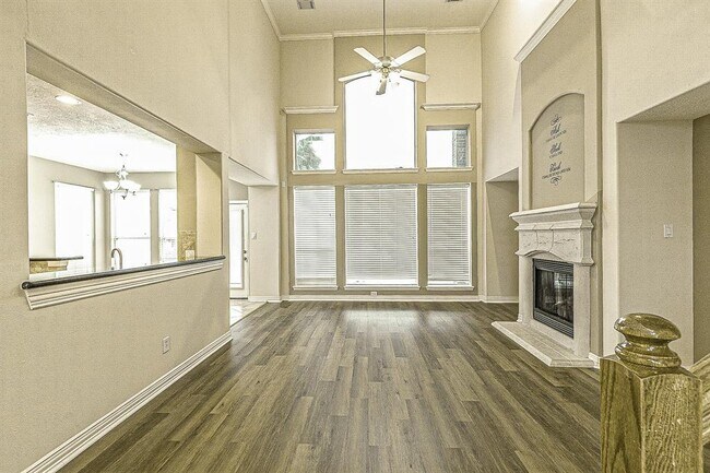 Foto del edificio - 18007 Blues Point Dr