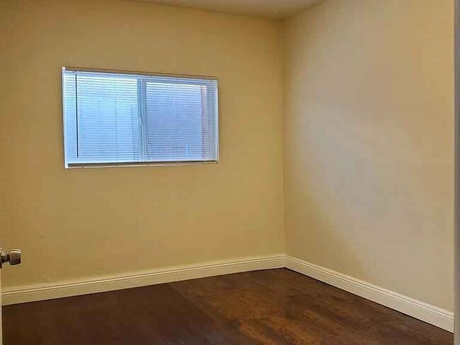 Building Photo - 3133 Clay Ave