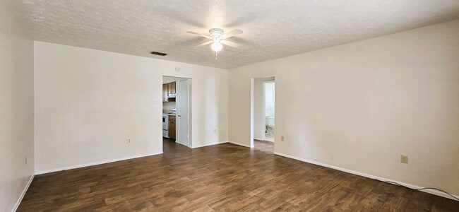 Building Photo - 121 Masterpiece Rd