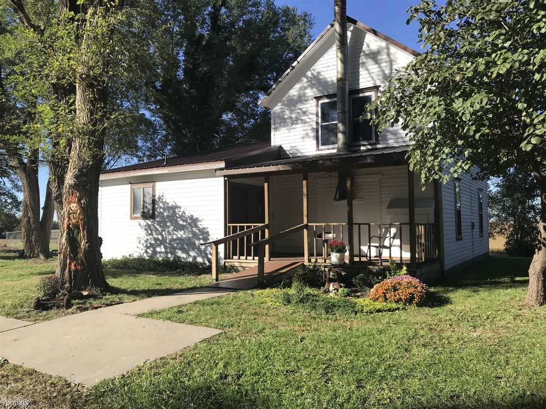 Primary Photo - 9105 E 1st St