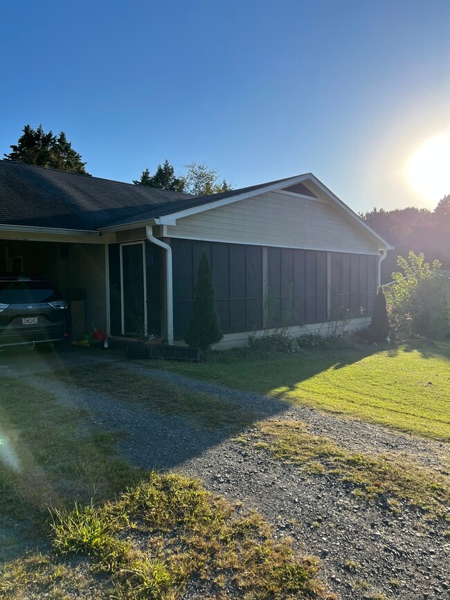 Building Photo - 5109 Kelly Dr