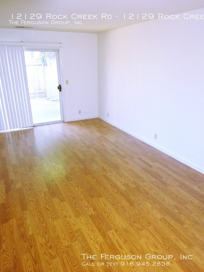 Foto del edificio - 12129 Rock Creek Rd