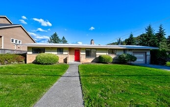 Building Photo - 2802 24th Ave W