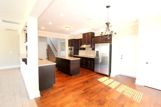 Foto del edificio - 3041 Haynes Station Dr