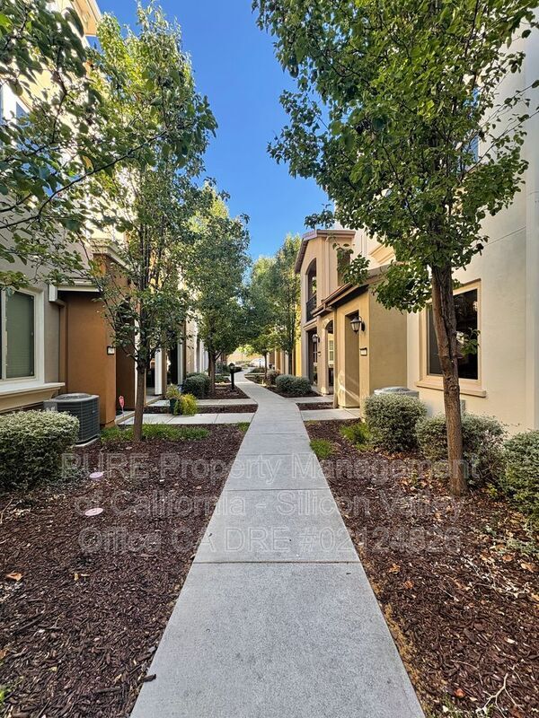 Photo - 2712 Ferrara Circle