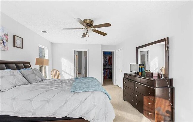 Foto del edificio - Stunning spacious 2 bedroom 2 bathroom unit