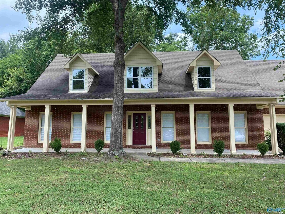 128 Cheval Blvd SE, Brownsboro, AL 35741 House Rental in Brownsboro, AL
