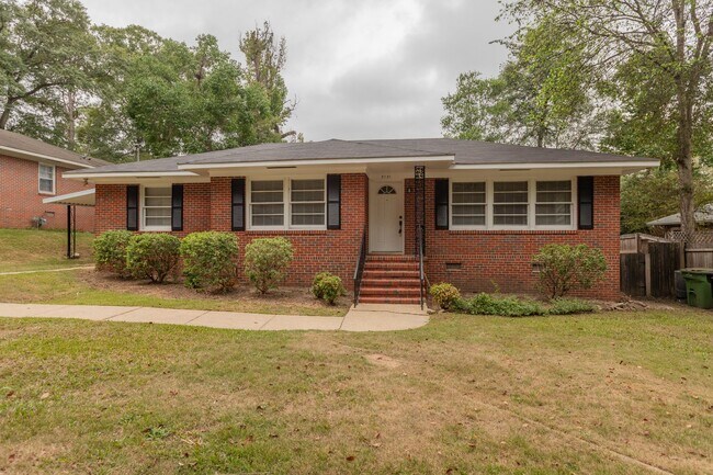 Building Photo - Clubview - Richards - Hardaway - CSU
