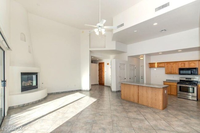 Building Photo - 3 br, 2 bath House - 9165 N Placita San Angel