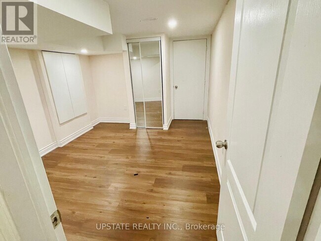 Building Photo - 93 Truro Cir