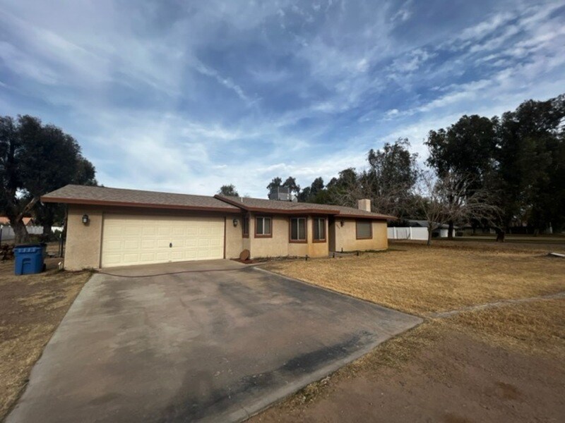 Foto principal - 1845 Cottonwood Ln