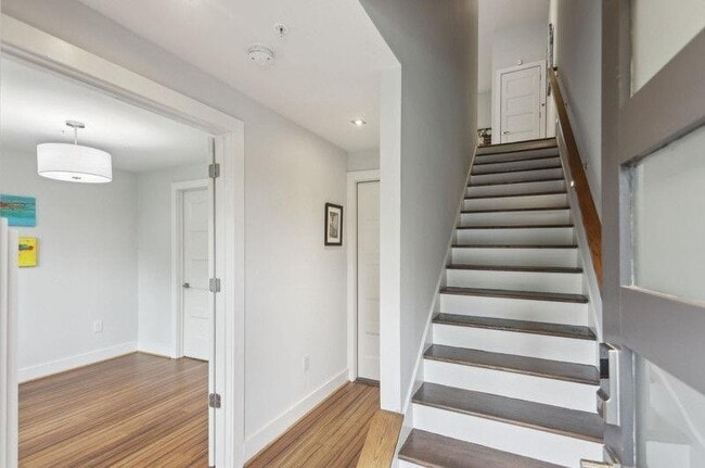 Building Photo - 1672 DeKalb Ave NE