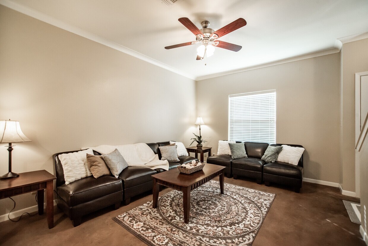 208 Vista Alta St, Victoria, TX 77904 Townhome Rentals in Victoria TX